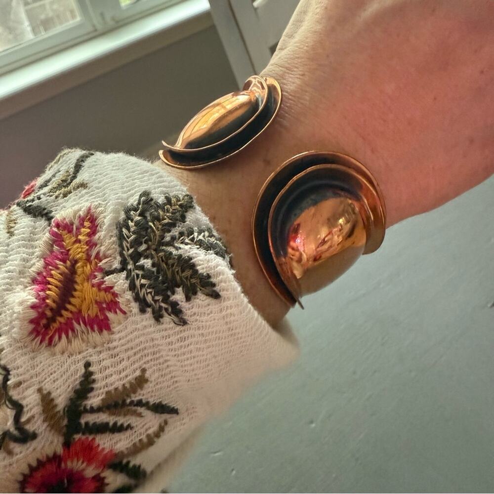 Renoir Copper Hinged Cuff Bracelet - Picture 5 of 15